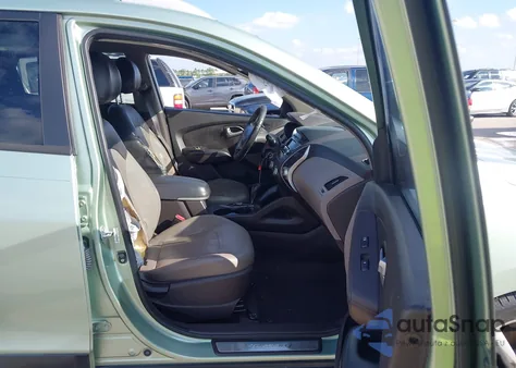 2011 Hyundai Tucson Limited from USA, damaged, VIN KM8JU3AC1BU270526